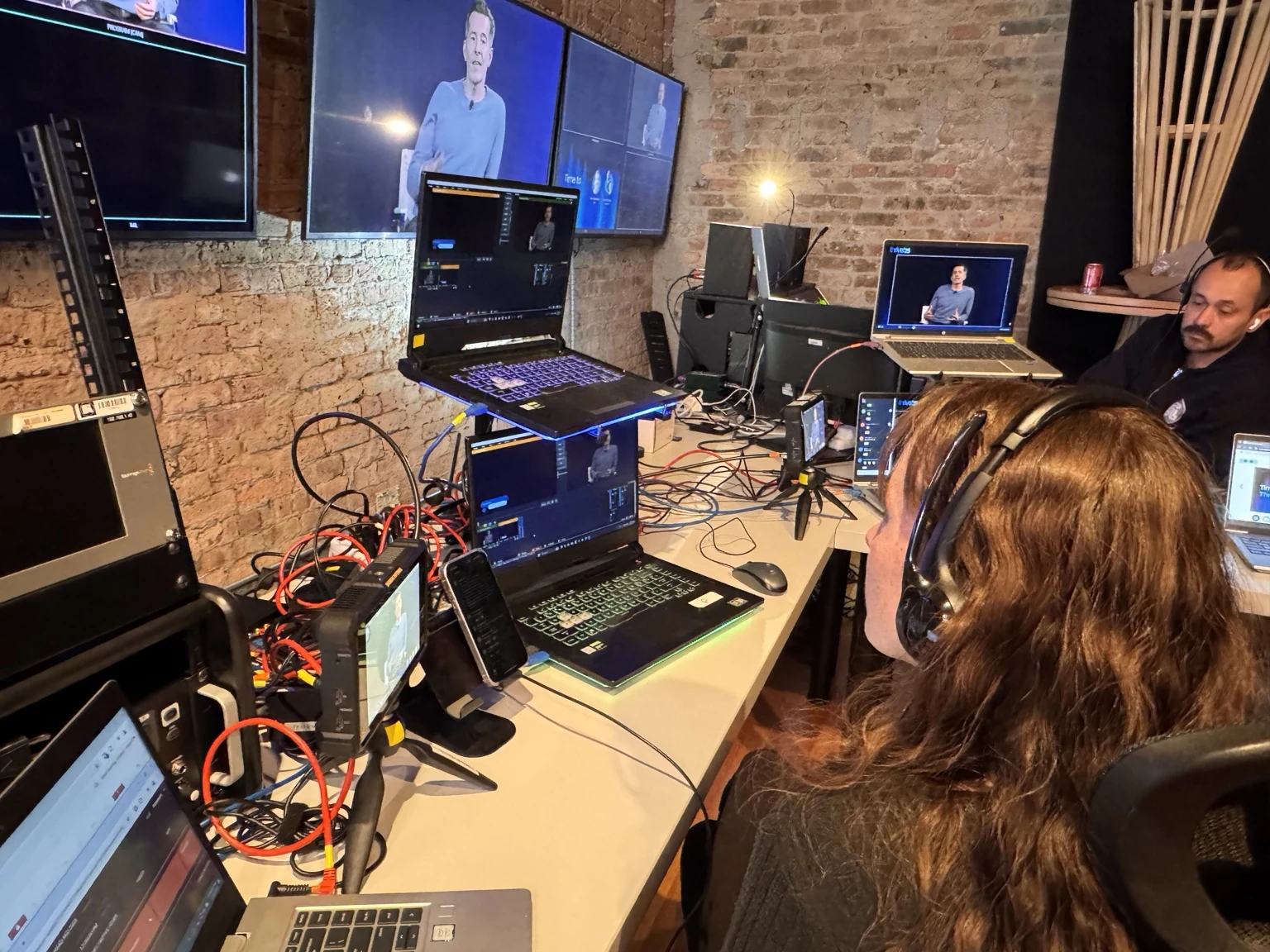 Thrive ’25 webcast workstation and multiview monitors
